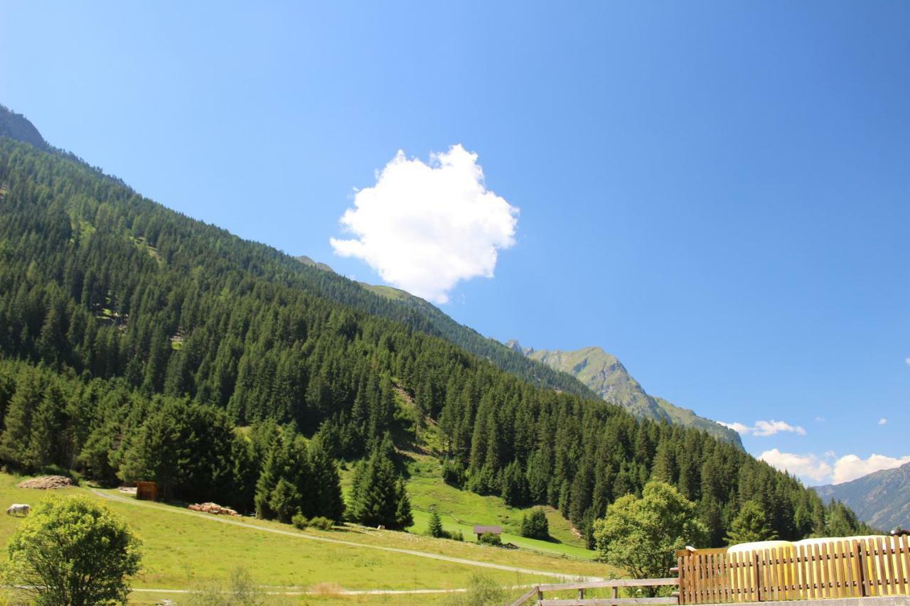 Apart Alpenjuwel Sankt Leonhard im Pitztal Esterno foto